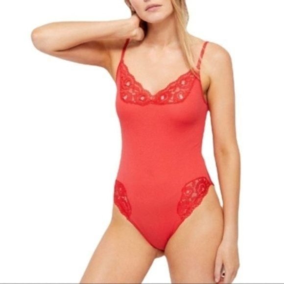FREE PEOPLE Side of Sass Cami Lace Trim Bodysuit in Lady Bird Red - NWT - XS - Picture 3 of 5